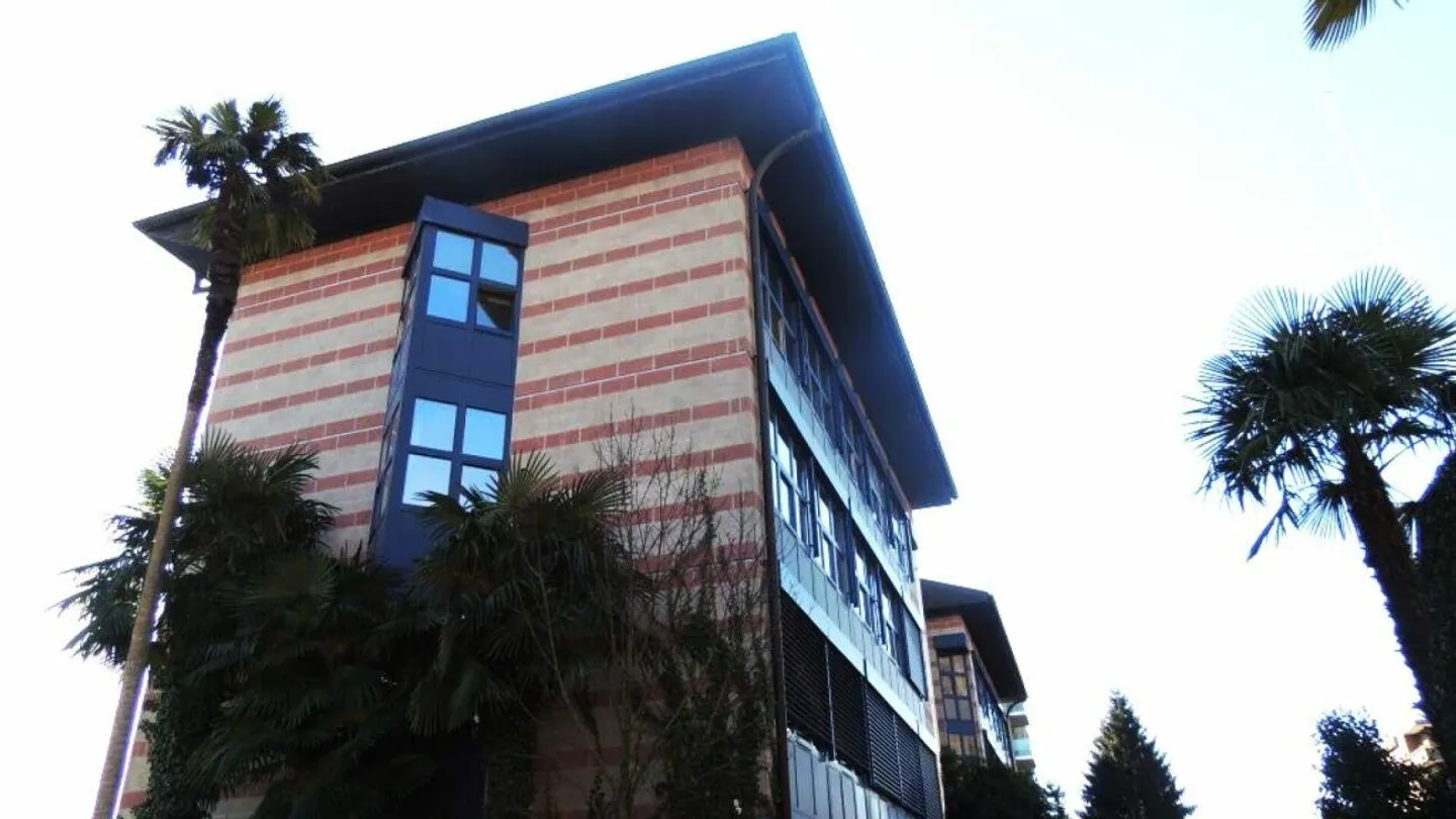 BUREAU LUMINEUX DANS UN SECTEUR CENTRAL - Photo 3 sur 4