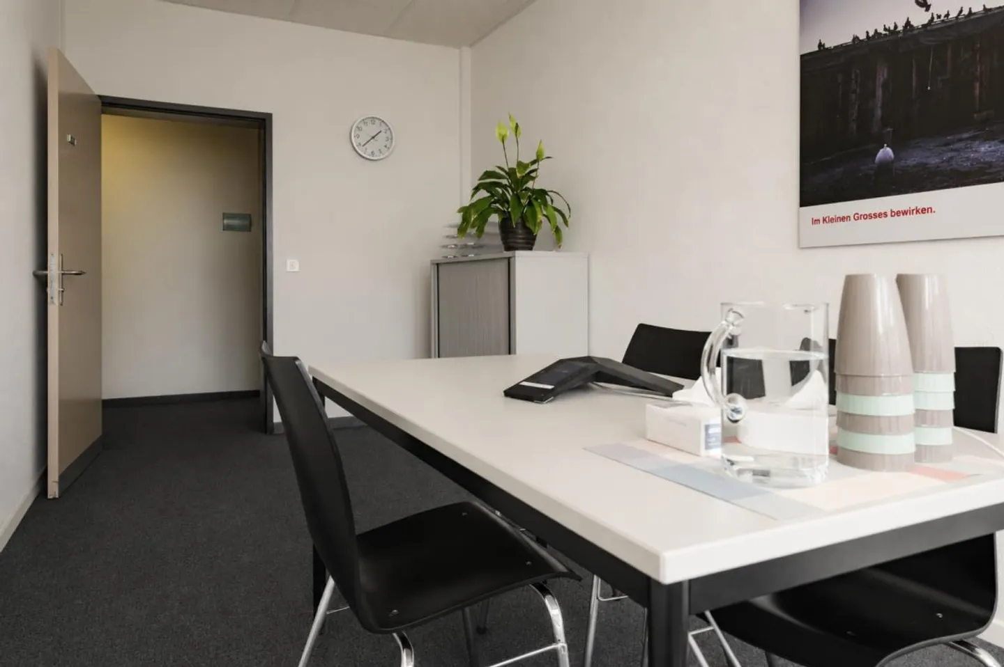 Bureaux modernes à partir de CHF 330.00 par mois dans le parc d'affaires FRAME - Photo 2 sur 10