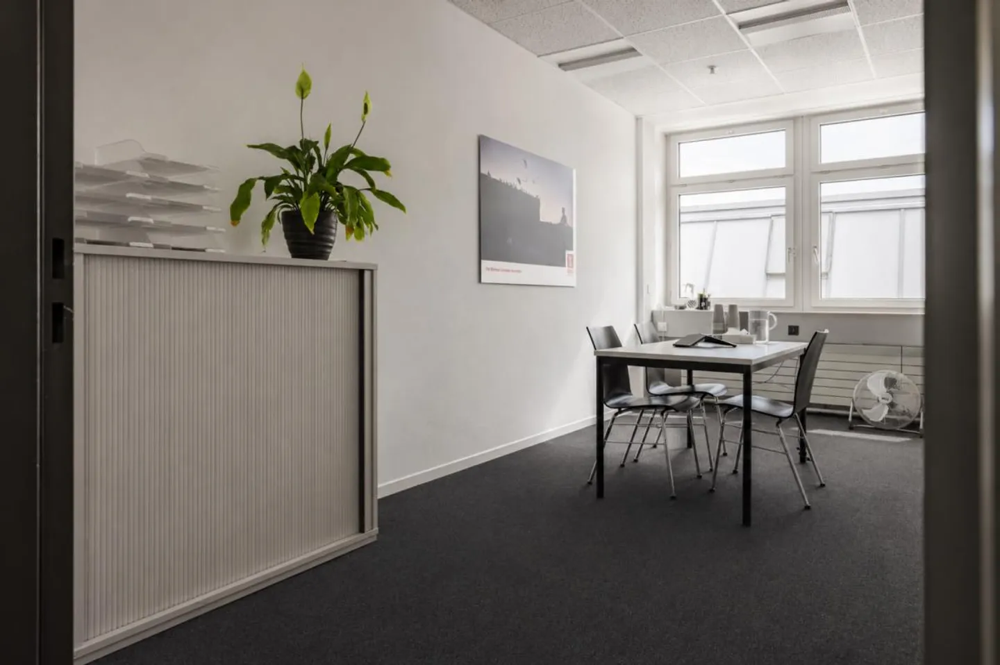 Bureaux modernes à partir de CHF 330.00 par mois dans le parc d'affaires FRAME - Photo 5 sur 10