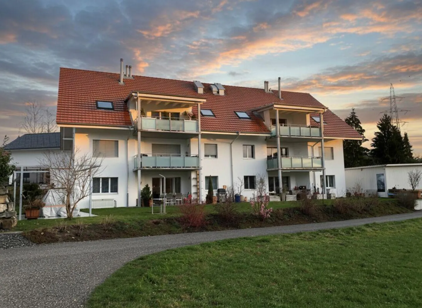 Appartement en attique 4,5 avec galerie à Rättli - Photo 1 sur 2