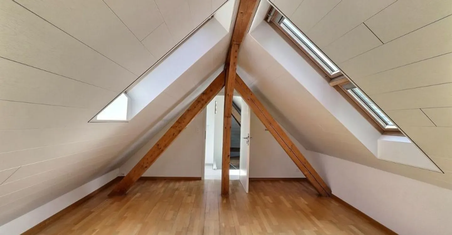 DUPLEX MIT EINZIGARTIGEM CHARAKTER IM ZENTRUM VON AIGLE - Foto 9 von 11
