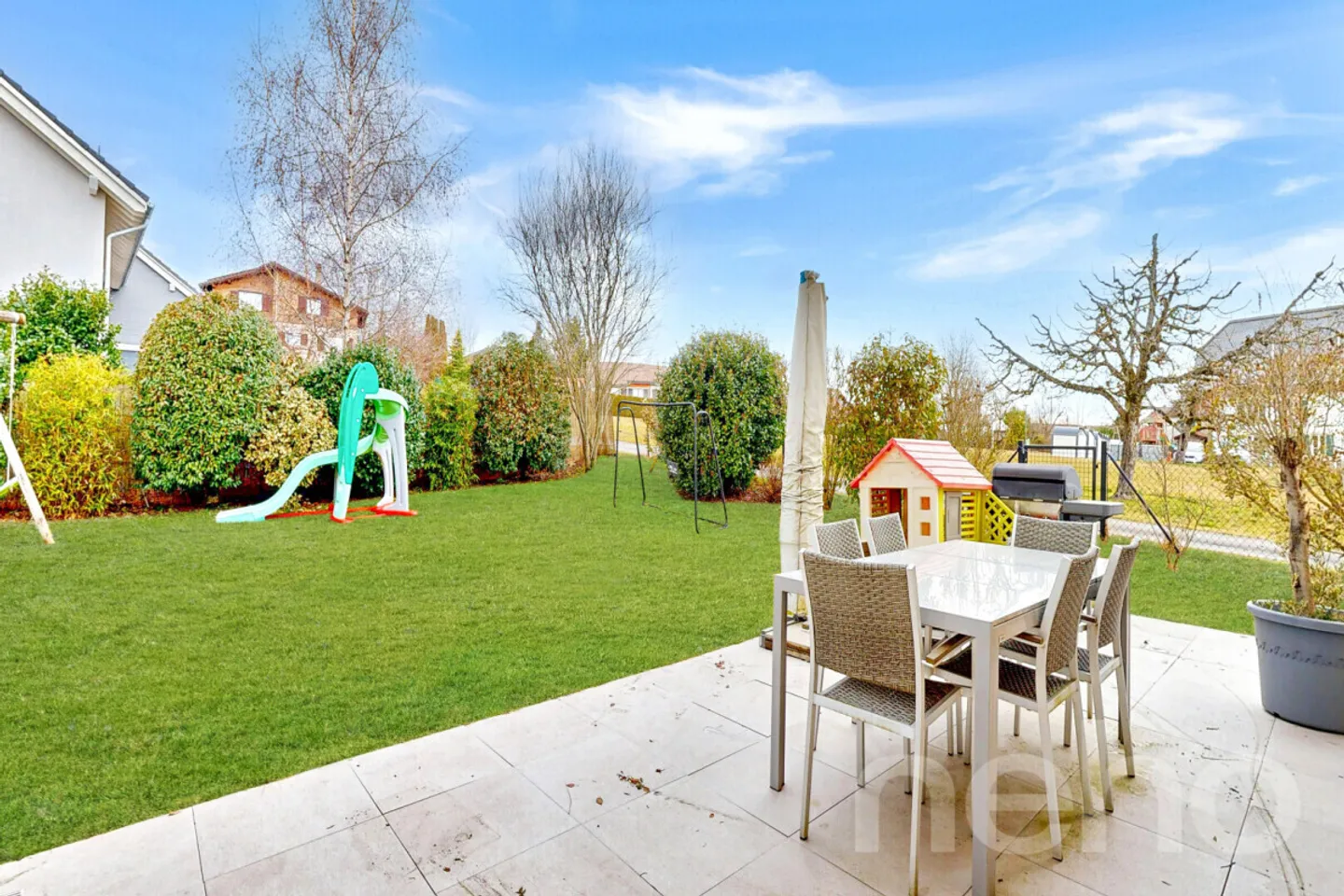 Helles Familienhaus mit Garten - Foto 11 von 12