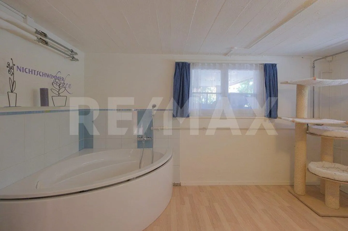 Maison individuelle dans un emplacement calme et ensoleillé à la limite de la zone de construction - Photo 10 sur 13