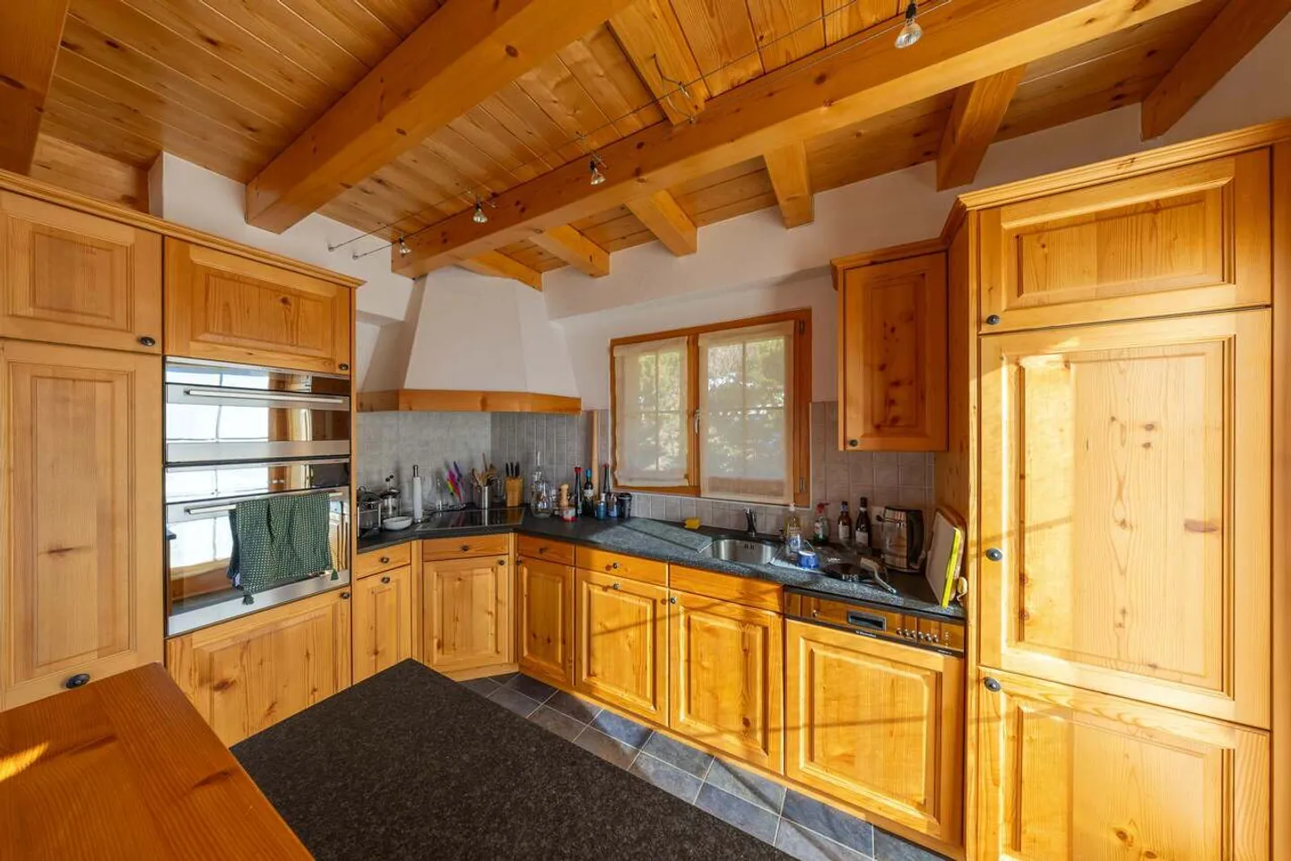 Spazioso chalet con vista mozzafiato vicino agli impianti di risalita - Foto 10 di 24