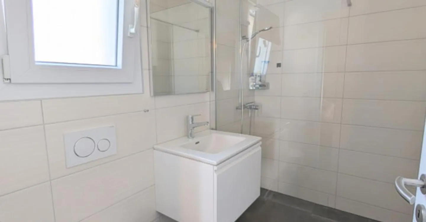 Preissenkung für diese superbe 4 Zimmer! Panoramaterrasse! - Foto 8 von 10