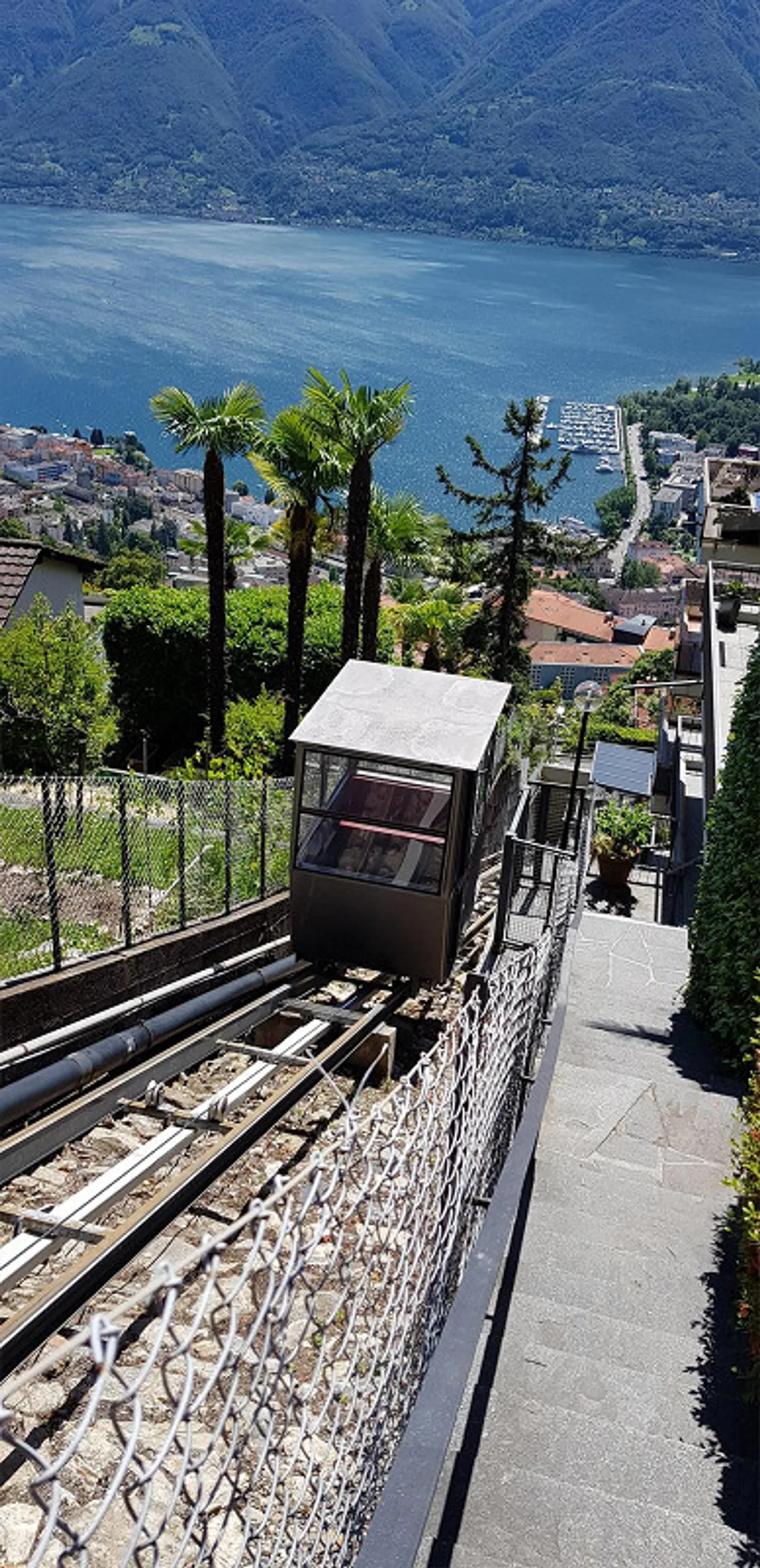 Grosszügige 2.5-Zi-Wo mit traumhafter Aussicht auf den Lago Maggiore - Foto 21 von 23