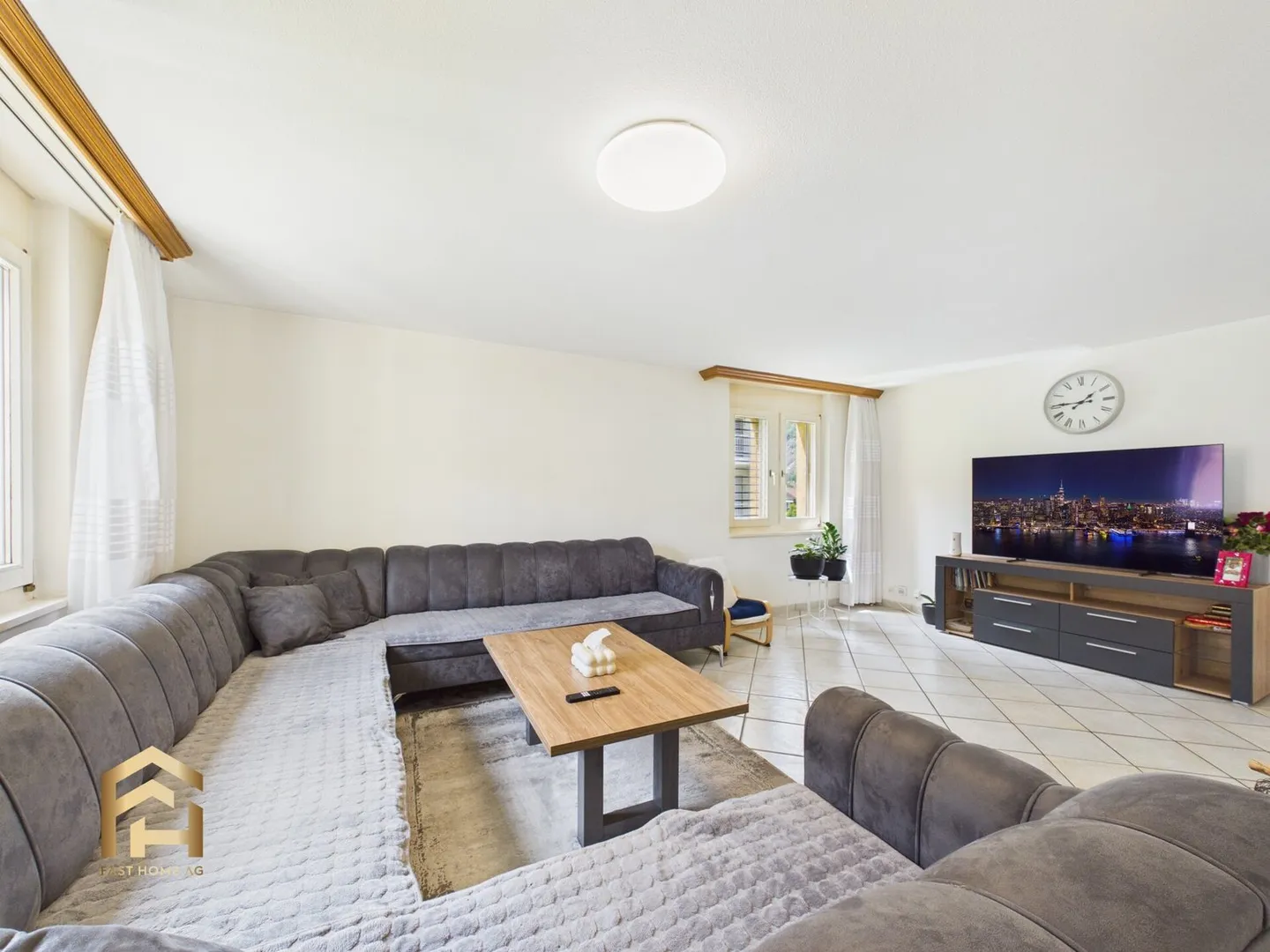 Appartement lumineux de 4,5 pièces avec balcon et coin jardin à Brig-Glis - Photo 4 sur 13