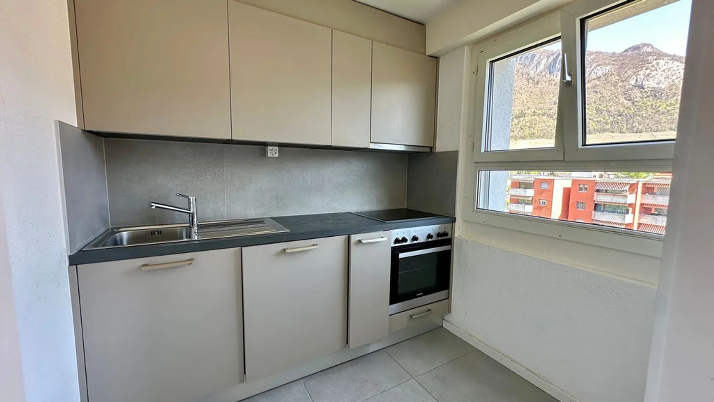 Ampio appartamento 3.5 locali - Foto 3 di 7