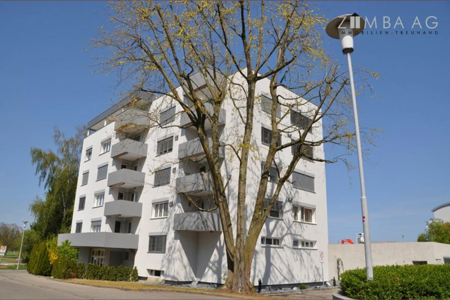 Rénové récemment, au rez-de-chaussée, entrée séparée - Photo 3 sur 5
