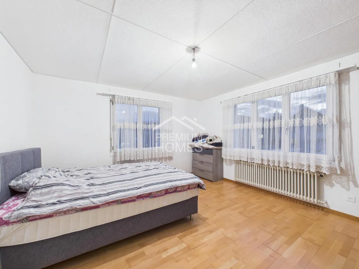 Grosszügiges Einfamilienhaus mit Terrasse - Foto 7 von 13