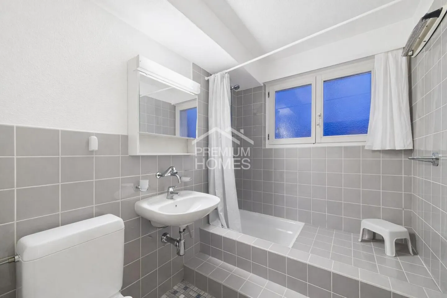 Grosszügiges Einfamilienhaus mit Terrasse - Foto 10 von 13