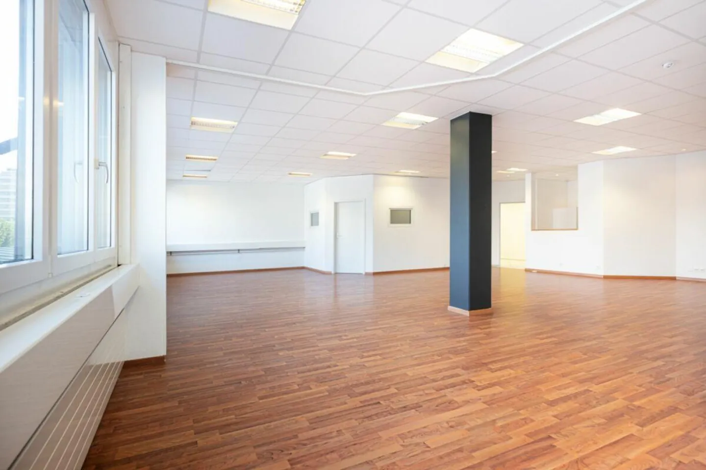 Furnished office space for rent! - Photo 4 of 5