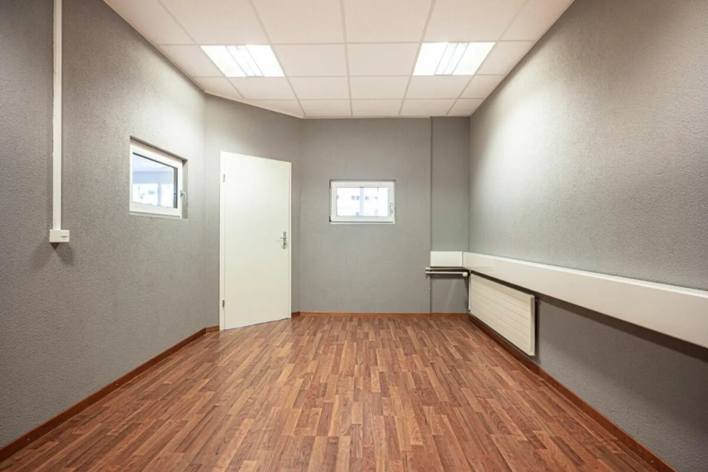 Furnished office space for rent! - Photo 5 of 5