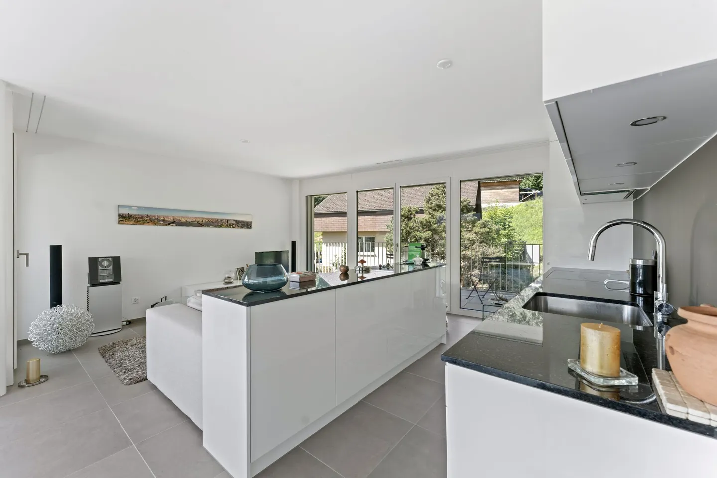 Top moderne 3.5-Zimmerwohnung mit Weitblick - Foto 2 von 16