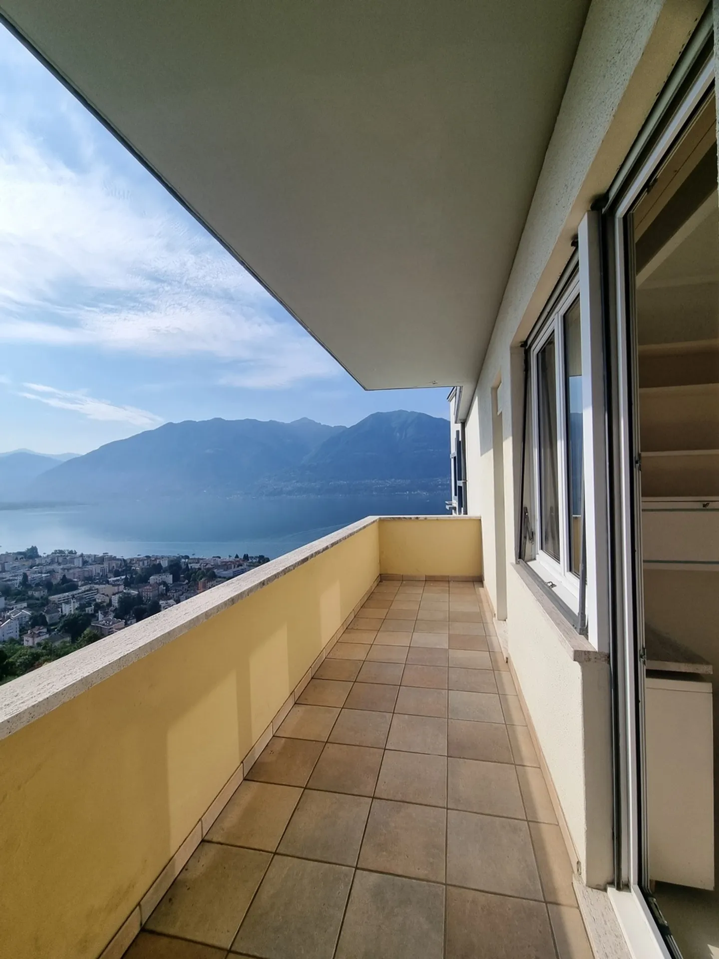 Prestigioso appartamento di 3.5 locali con splendida vista lago - Foto 6 di 18
