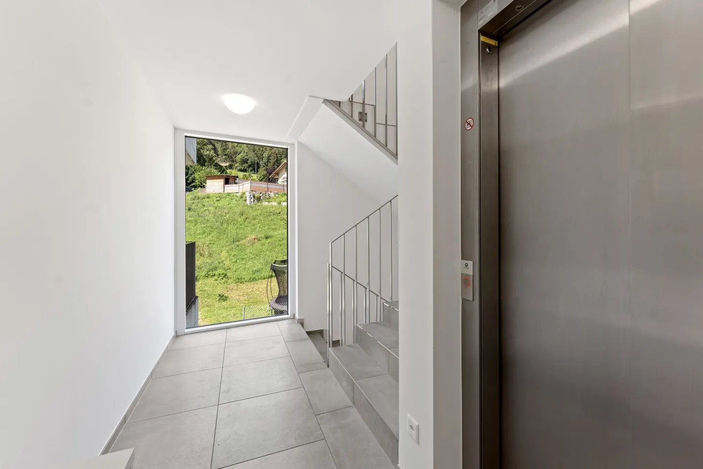 Top moderne 3.5-Zimmerwohnung mit Weitblick - Foto 10 von 16