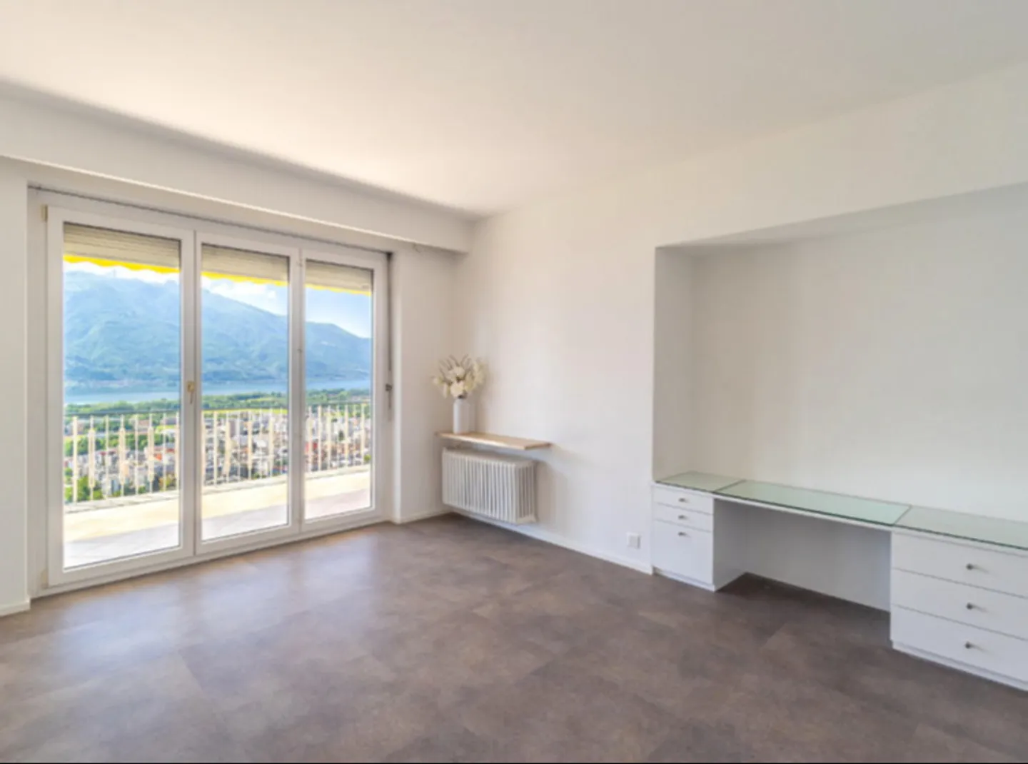 Prestigioso appartamento di 3.5 locali con splendida vista lago - Foto 10 di 18