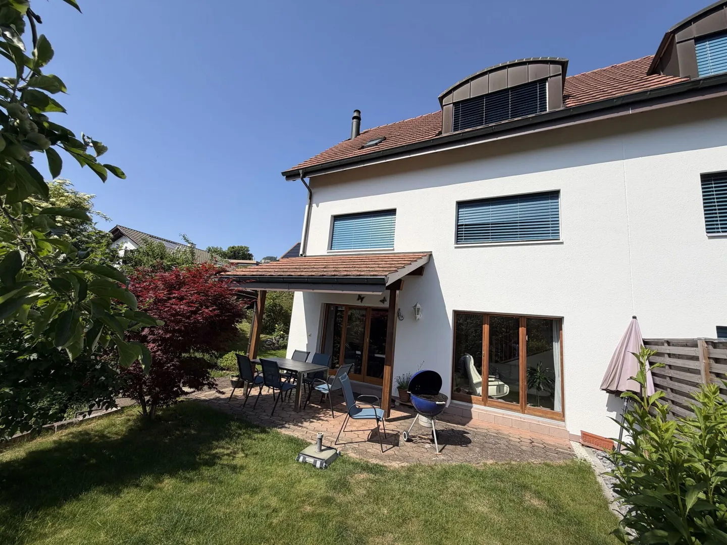 Maison semi-détachée de 5,5 pièces avec garage - Photo 1 sur 31