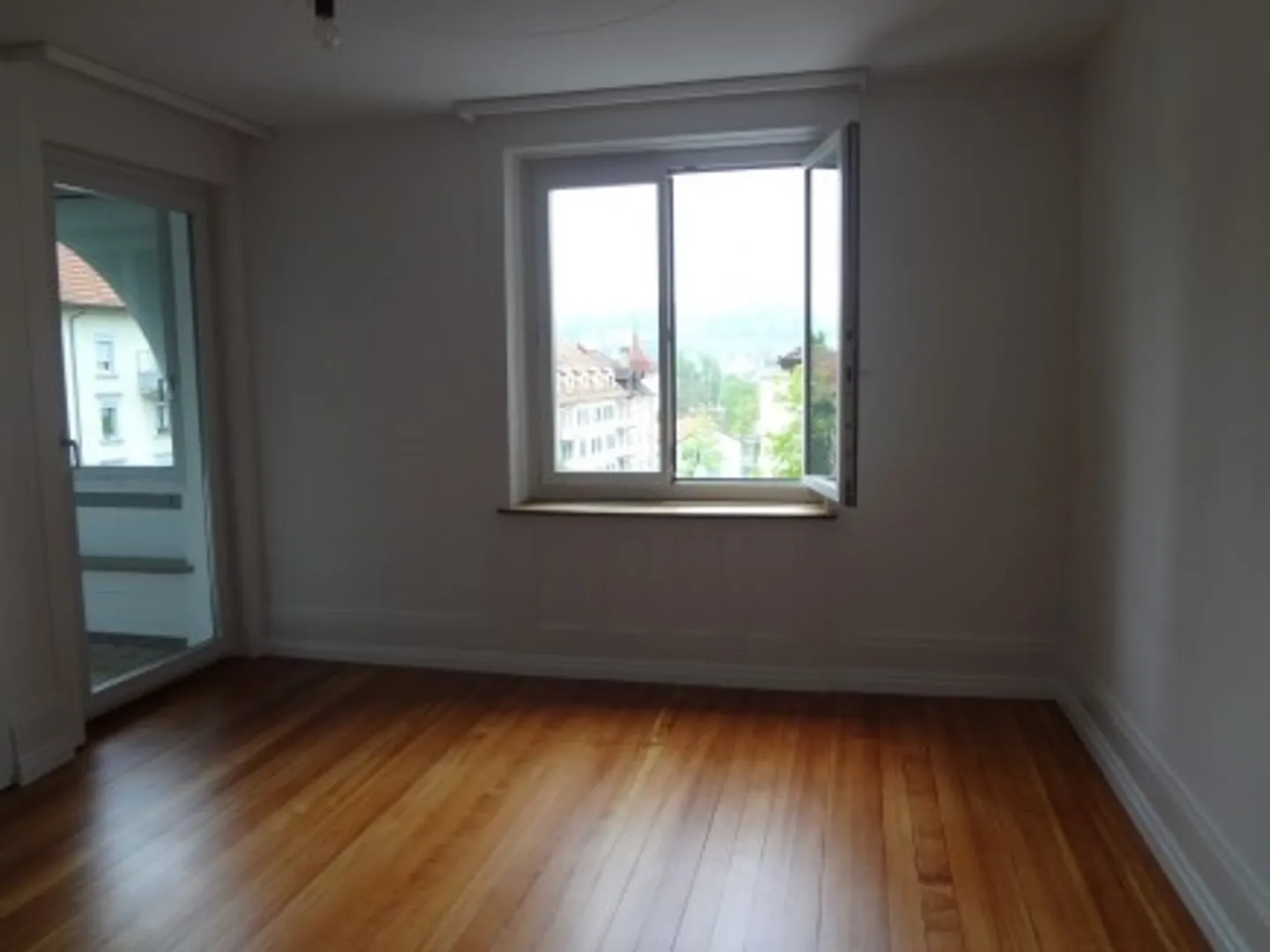 Renovierte schöne 4.5 Zimmerwohnung - Foto 8 von 11