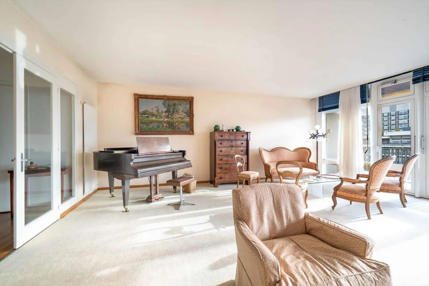 7-room penthouse close to international organizations - Photo 3 of 12