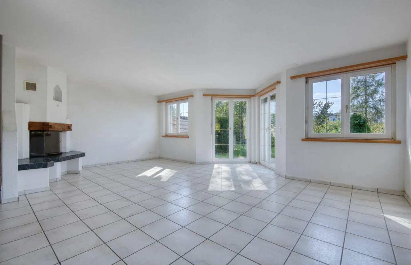 Casa bifamiliare adatta alle famiglie: 5½ STANZE, GIARDINO E TANTO SPAZIO - Foto 3 di 13