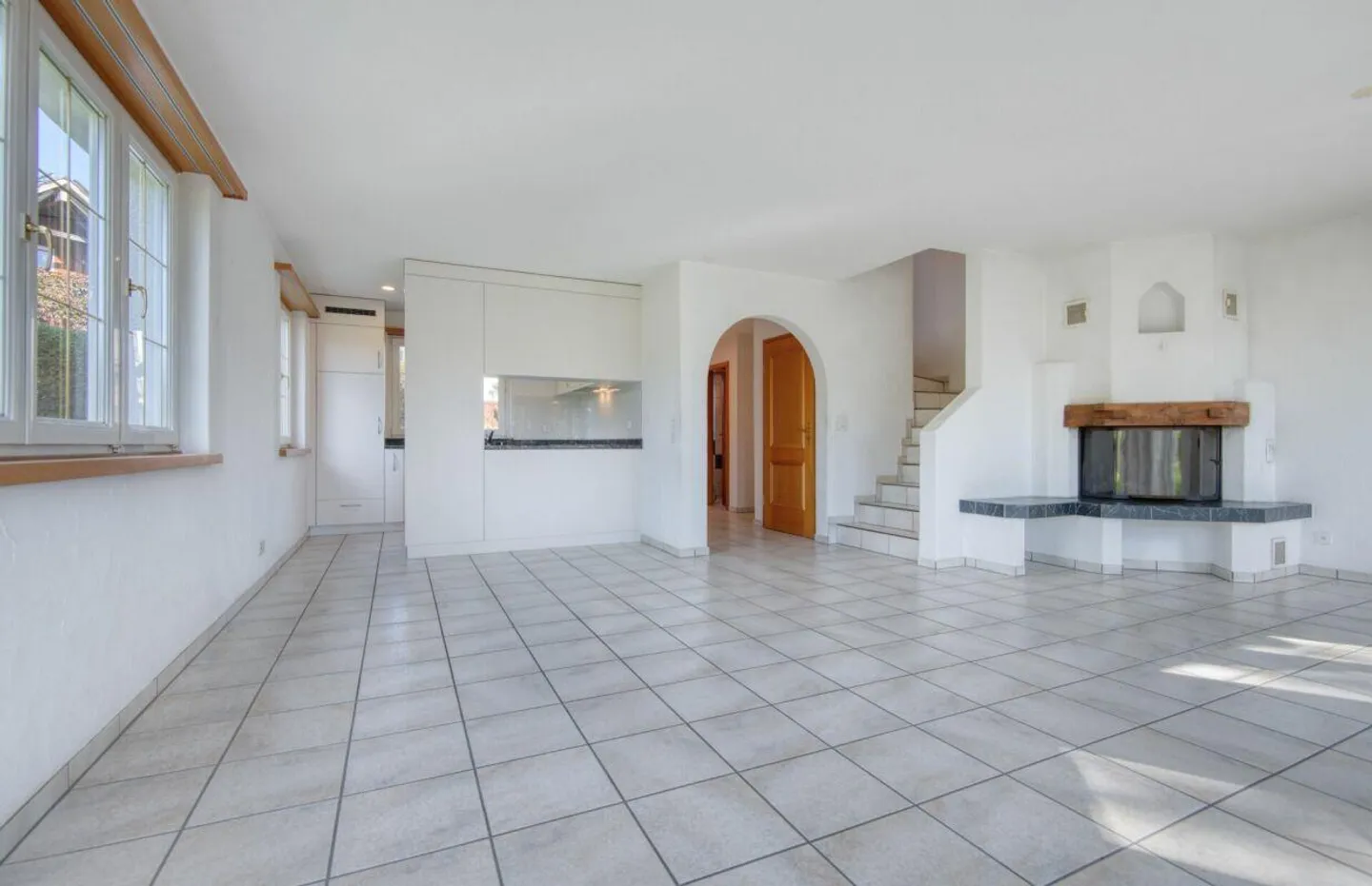 Casa bifamiliare adatta alle famiglie: 5½ STANZE, GIARDINO E TANTO SPAZIO - Foto 4 di 13