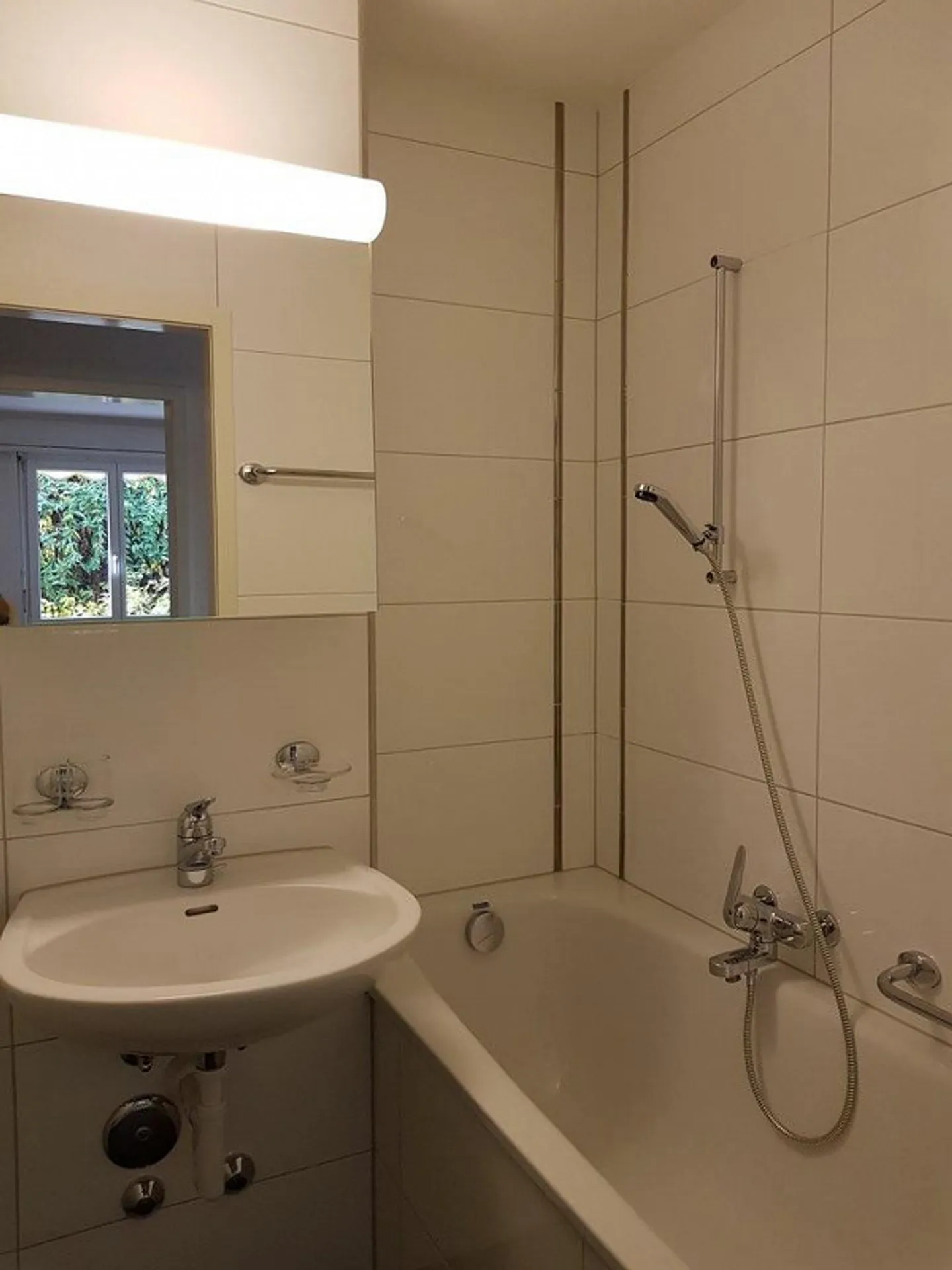 AFFITTARE SENZA CAUZIONE - Appartamento situato in posizione centrale in un quartiere tranquillo - Foto 3 di 4