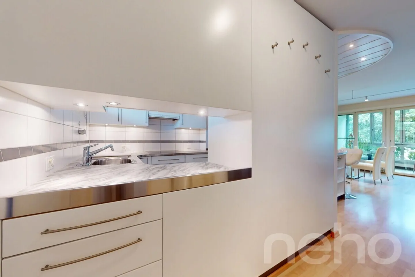 Maisonette apartment with 2 balconies, garage and view into the greenery - Photo 7 of 12