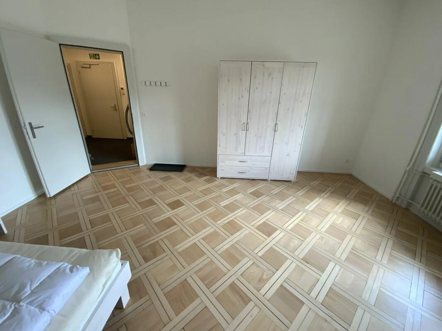 Zimmer für HSG-Studenten in Studentenhaus - Foto 2 von 6