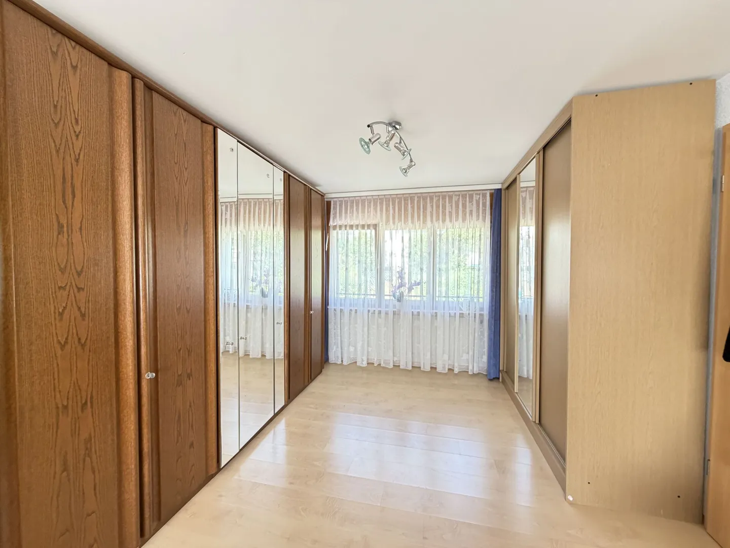 Maison semi-détachée de 5,5 pièces avec garage - Photo 23 sur 31