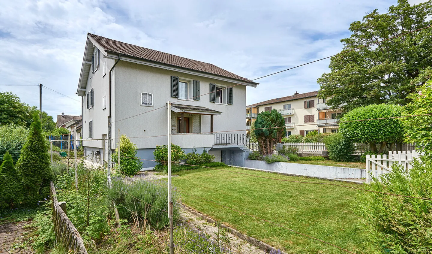 Maison multigénérationnelle avec potentiel de développement dans un emplacement central - Photo 7 sur 8