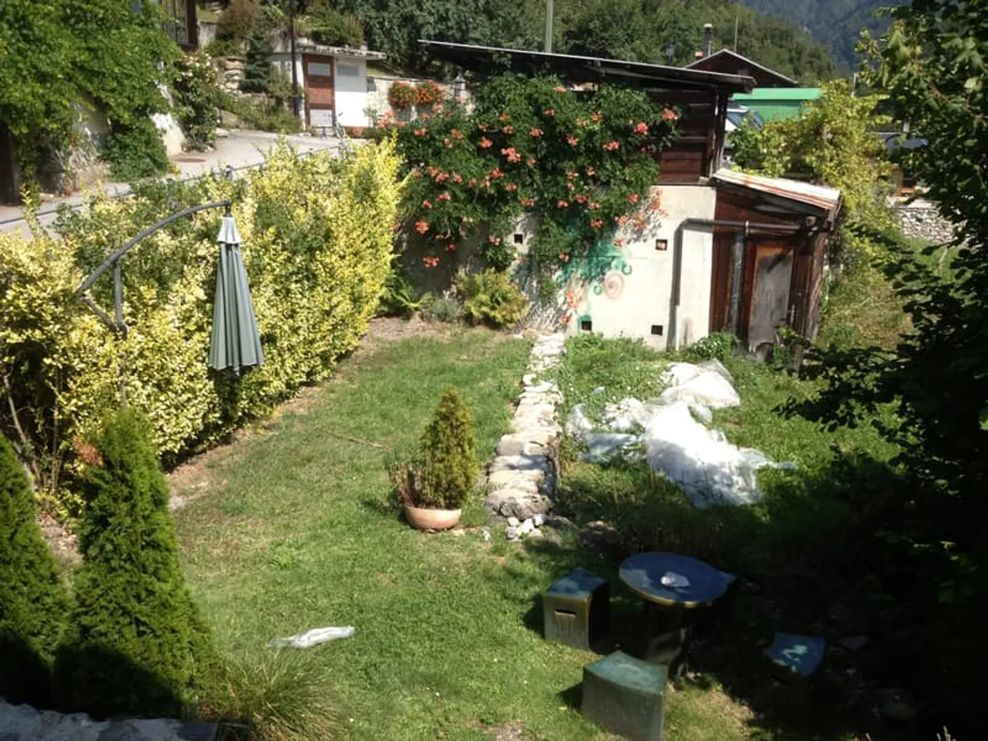 Triplex ingrandito con 4 camere - Foto 2 di 16