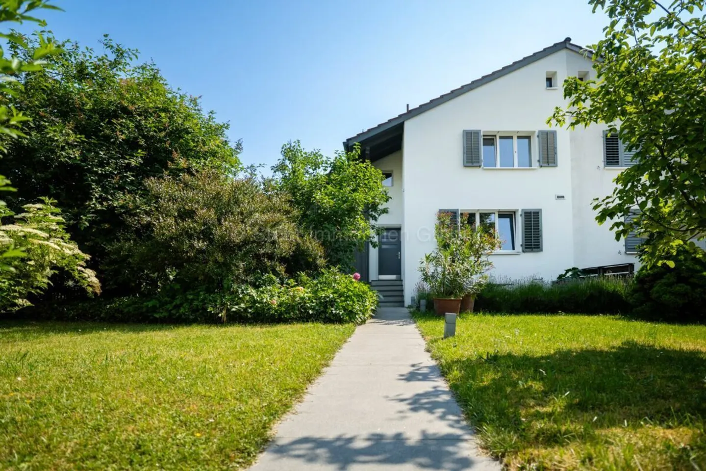 Charming 5.5-room semi-detached house with wonderful surroundings - Photo 16 of 24