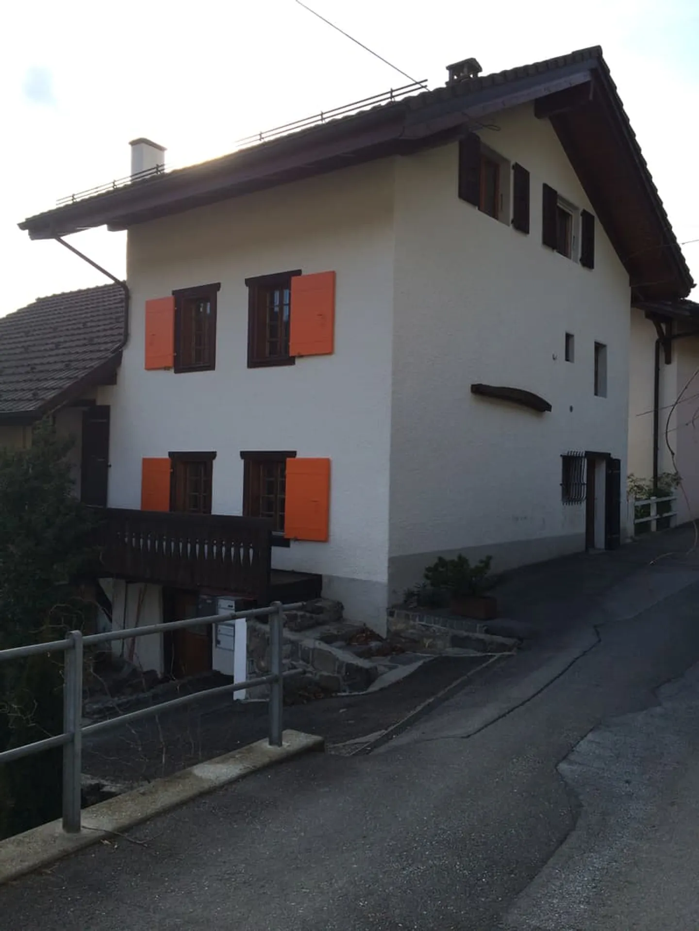 Triplex ingrandito con 4 camere - Foto 13 di 16