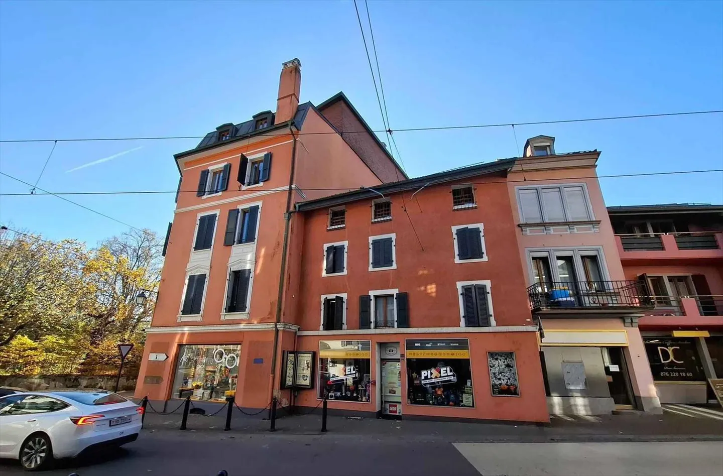 Gemischt genutztes Gebäude - Foto 1 von 2