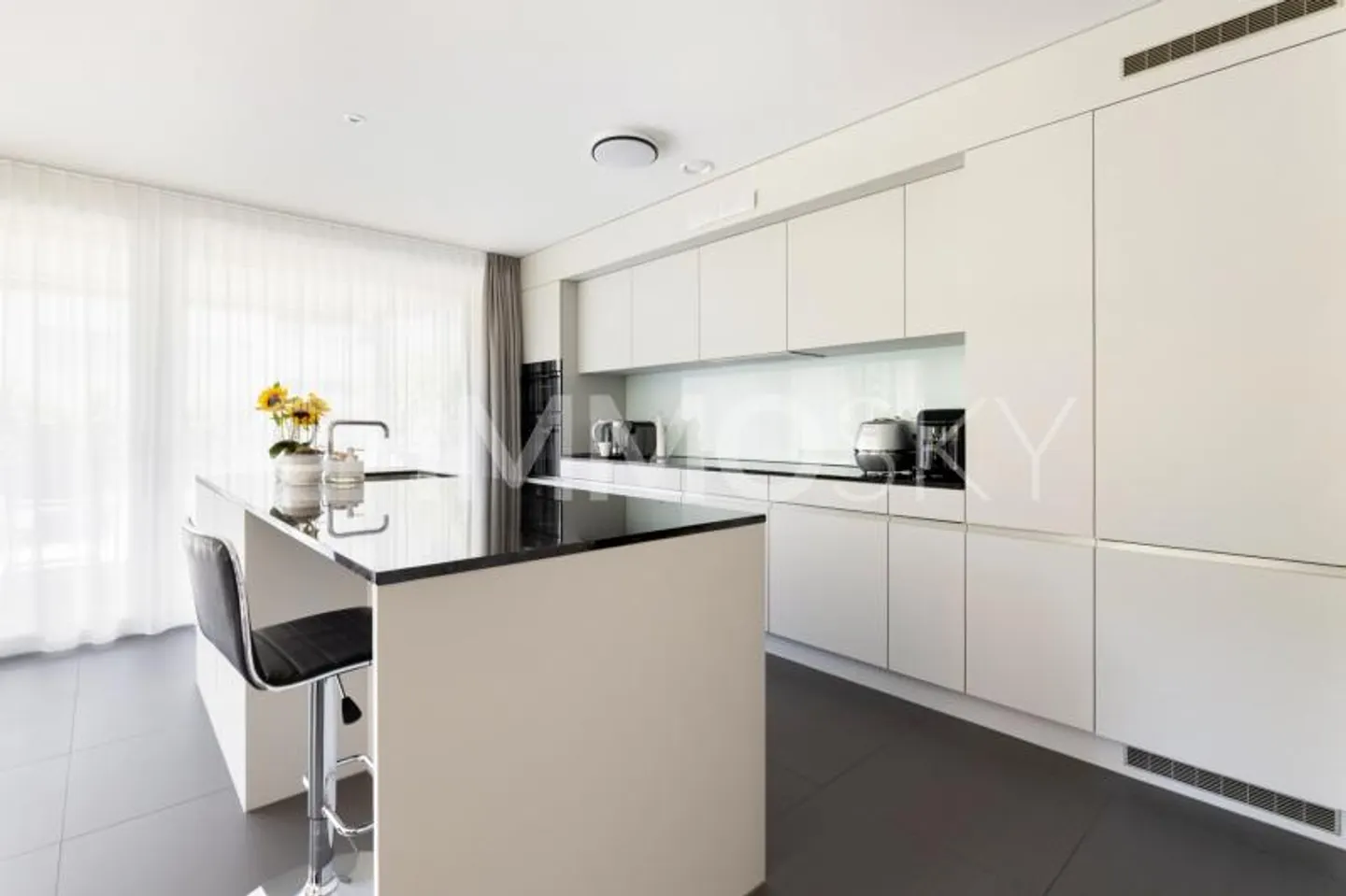 Appartement Charmant avec Jardin - Photo 4 sur 7