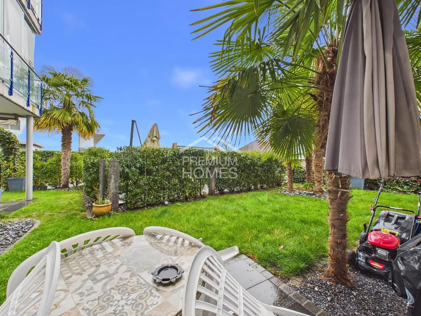 Moderno appartamento con giardino con isola cucina, cantina e molta luce - Foto 10 di 12