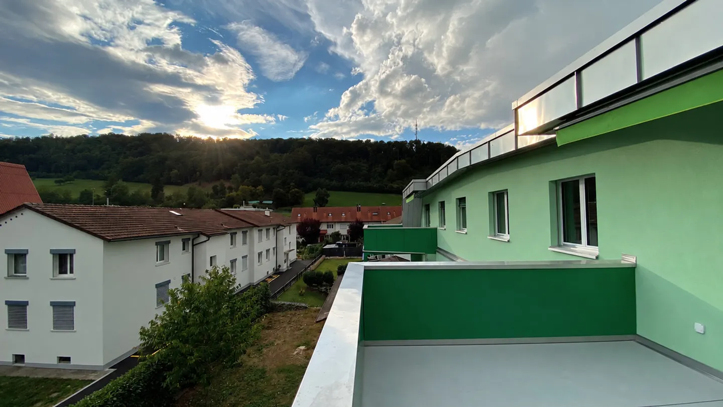 Moderne Wohnung mit grossem Balkon - Foto 5 von 5