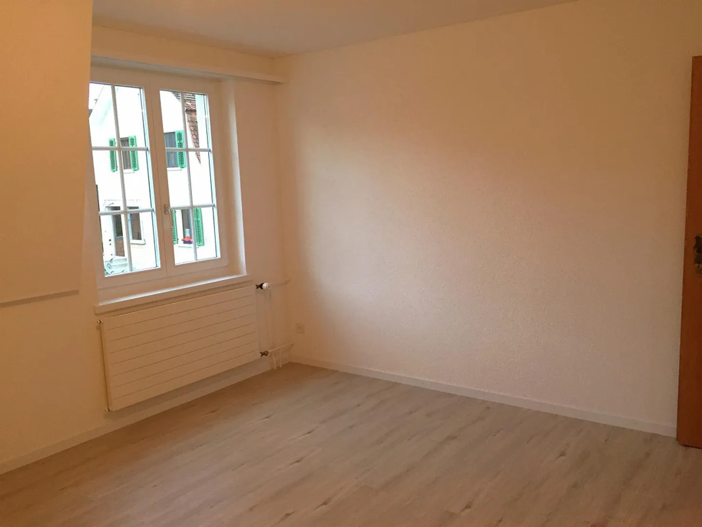 2.5 Zimmerwohnung im Zweifamilienhaus - Foto 4 von 10