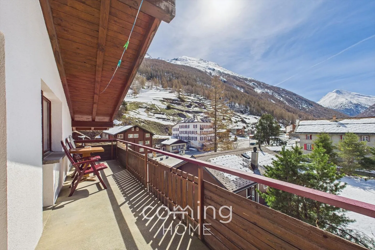 Appartamento confortevole di 3,5 stanze con vista sulle montagne e tanto fascino - Foto 3 di 13