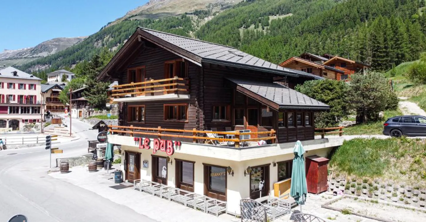 Chalet with Bistro in Zinal - Photo 2 of 13