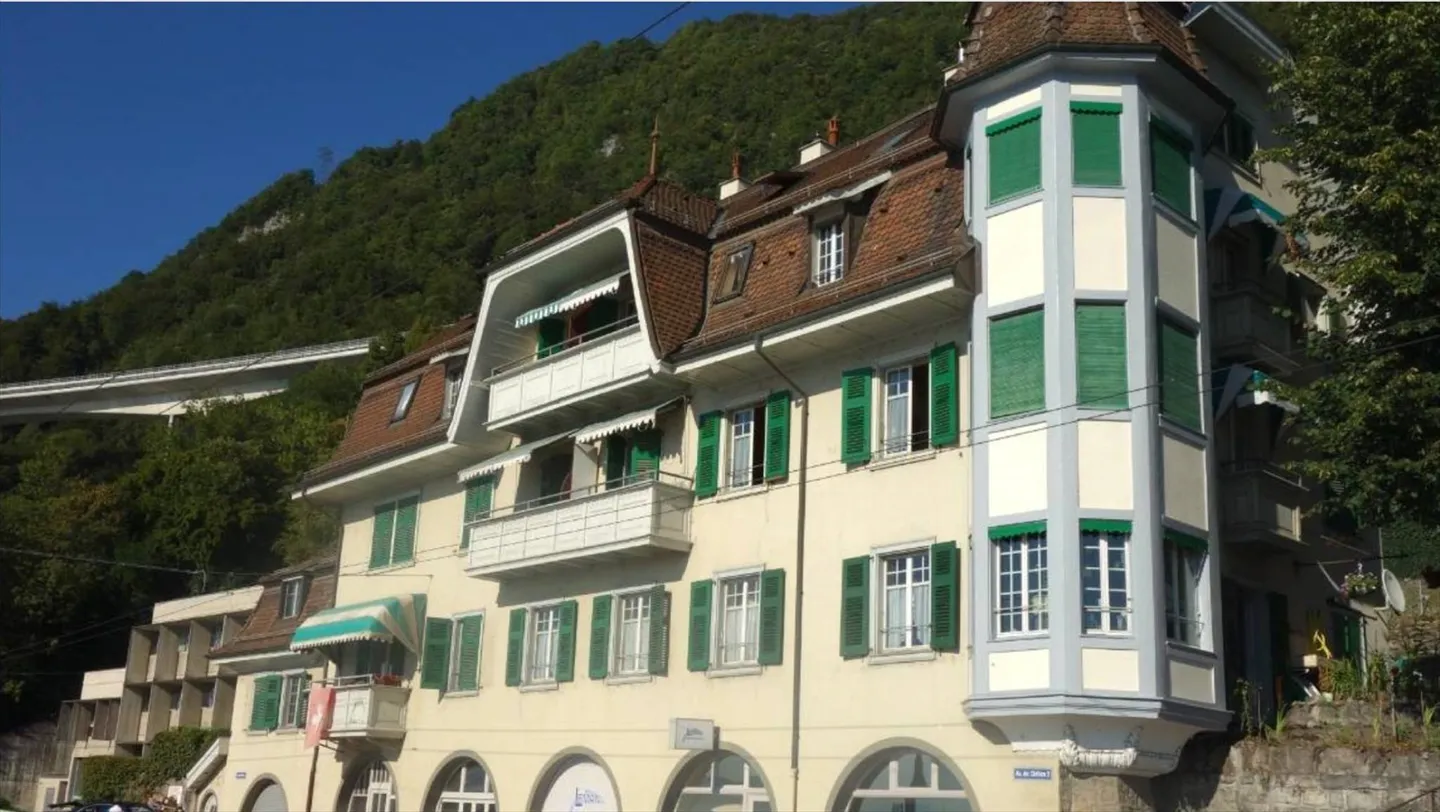 Gemischt genutztes Gebäude - Foto 2 von 2