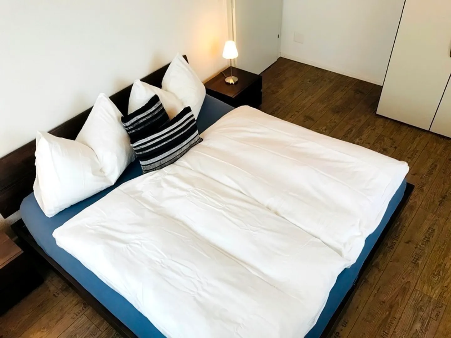 Stylish Apartment with Pool - Photo 3 of 9