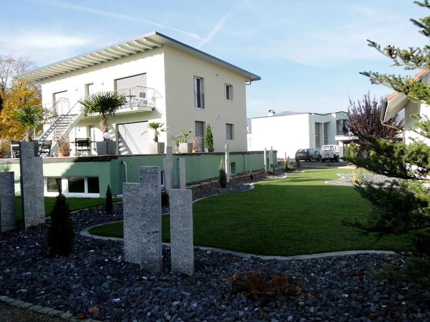 Stylish Apartment with Pool - Photo 8 of 9