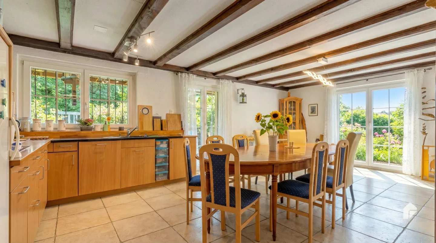 Maison individuelle située au calme avec beaucoup de potentiel - Photo 8 sur 9