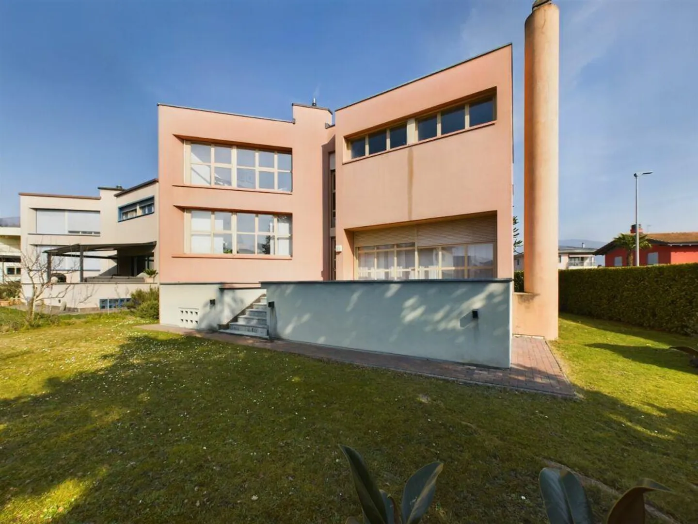 A Stabio for sale single-family house with large garden - Photo 1 of 15