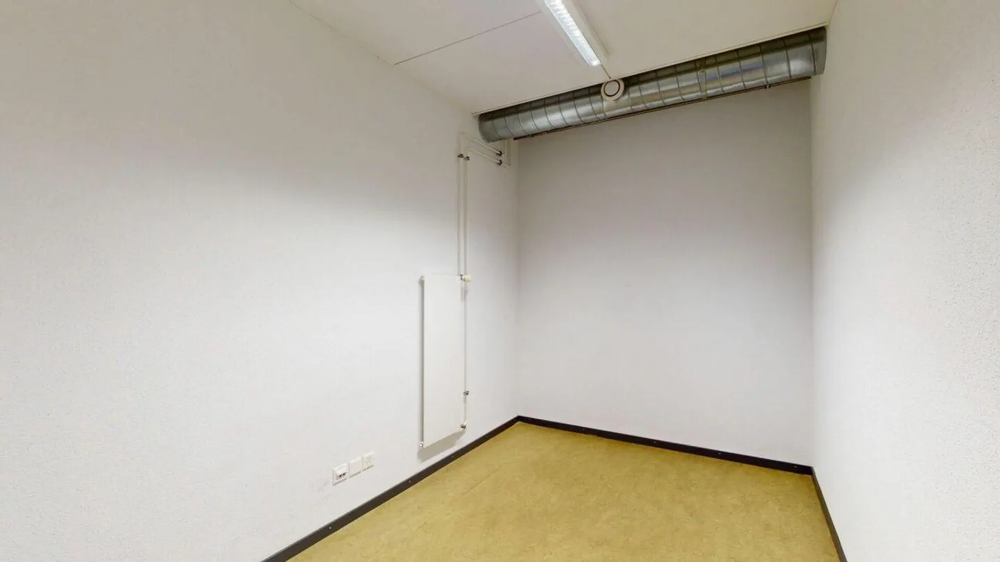 Vielseitiges Gewerbe gut vernetzt - Foto 6 von 9