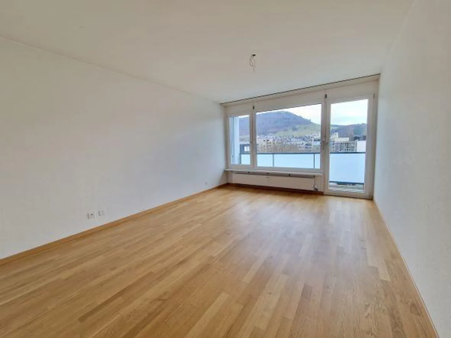 Ampio appartamento familiare con vista sul verde! - Foto 9 di 12