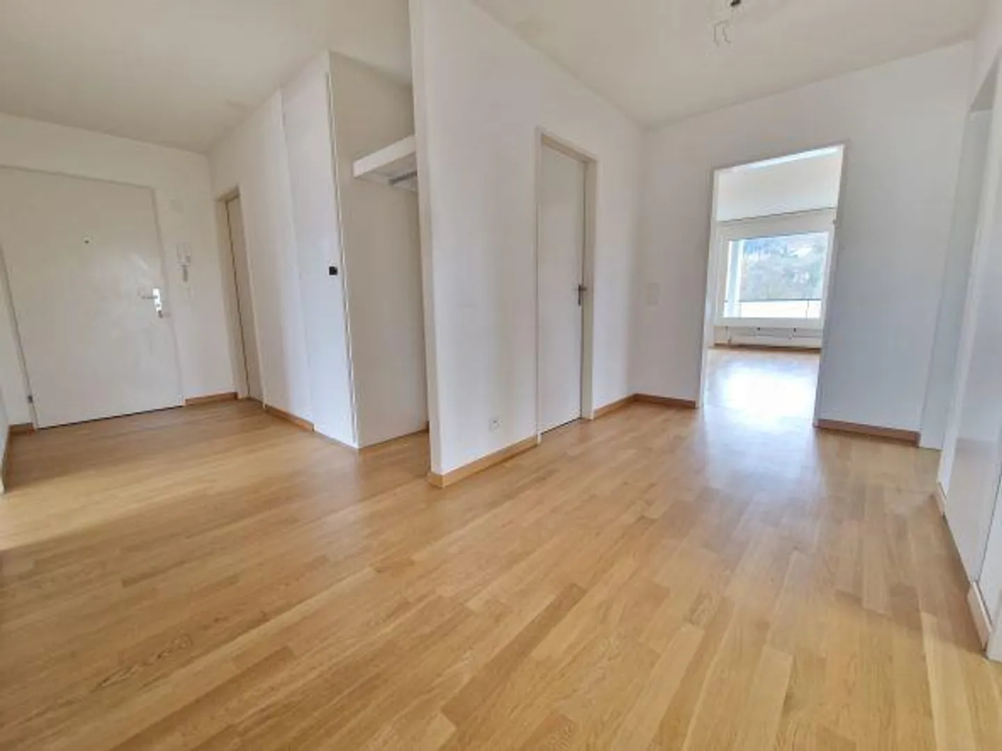 Ampio appartamento familiare con vista sul verde! - Foto 10 di 12