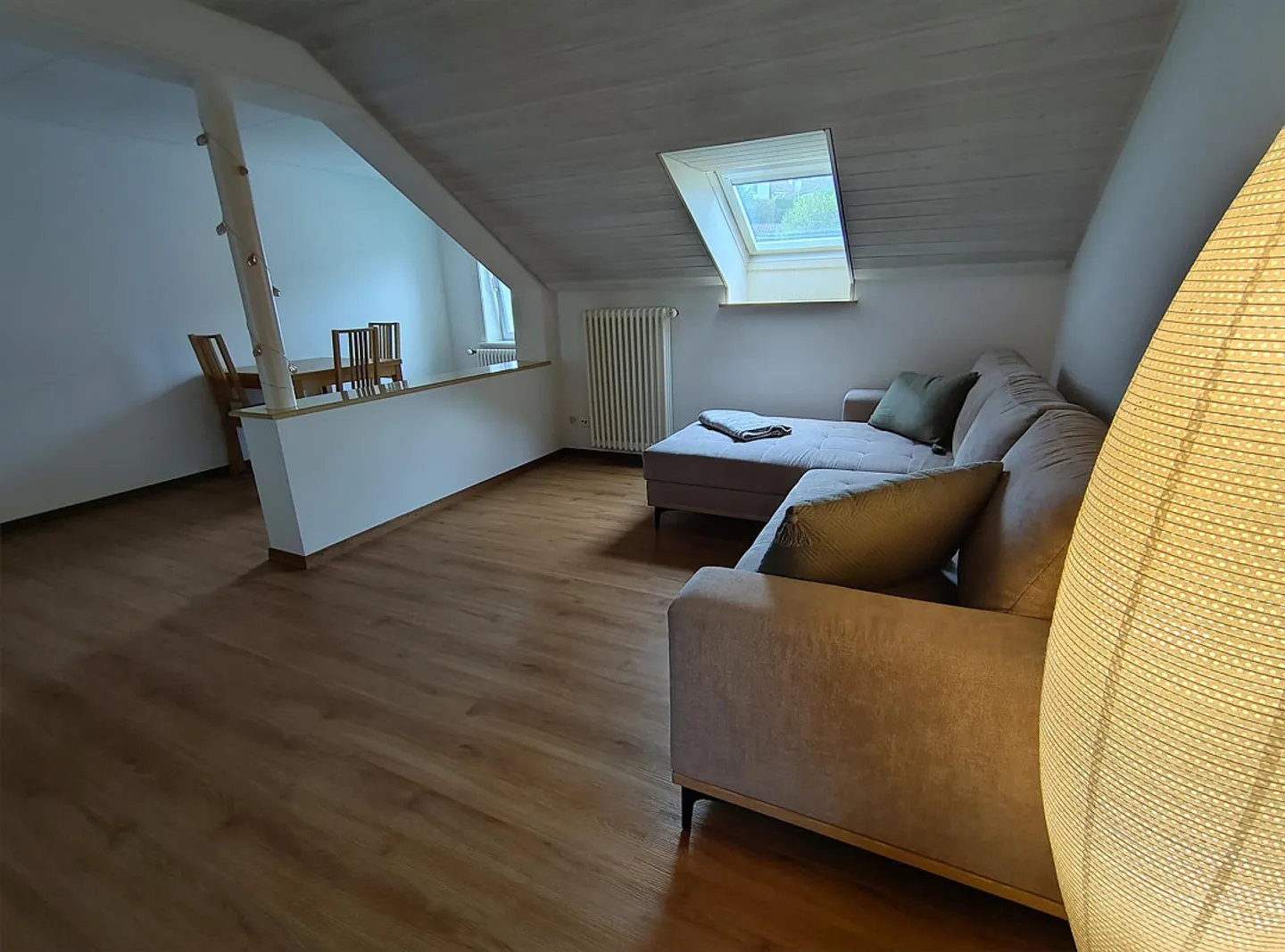 Appartement sous les combles de 2,5 pièces - Photo 2 sur 6